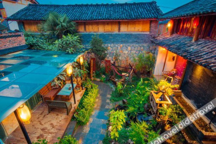 Lijiang Yi Cha Yi Shan Inn