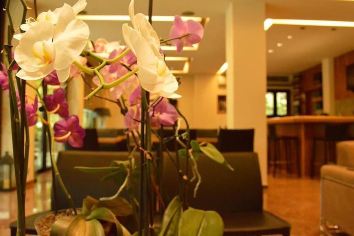 Guest Lobby