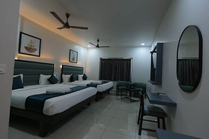 Room 15 of 48