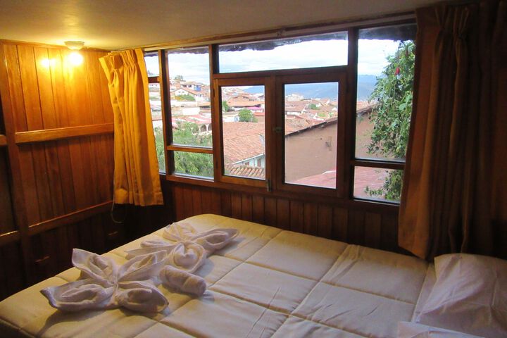 Room 27 of 64
