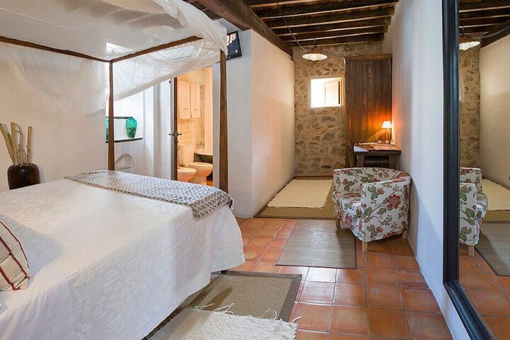 Room 4 of 35