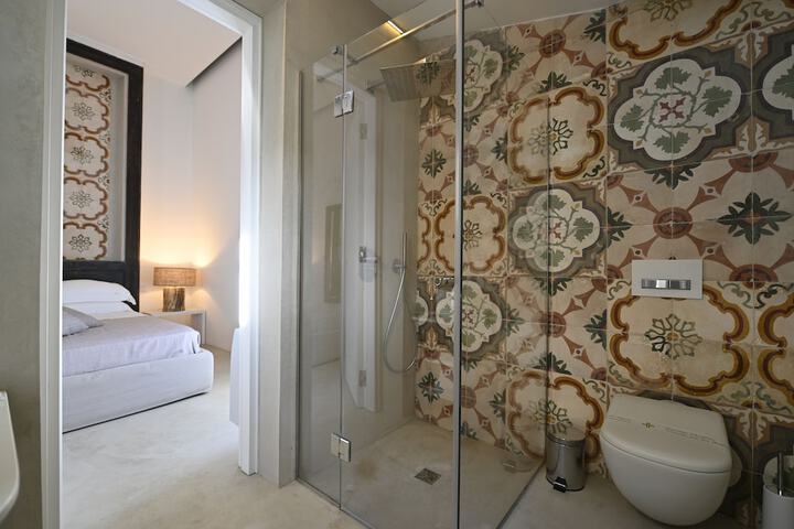Room 70 of 114