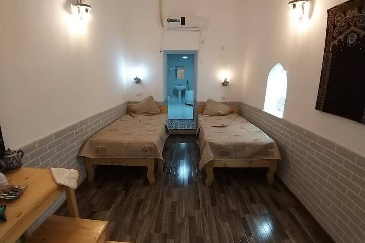 Room 6 of 46