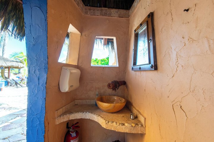 Room 40 of 65