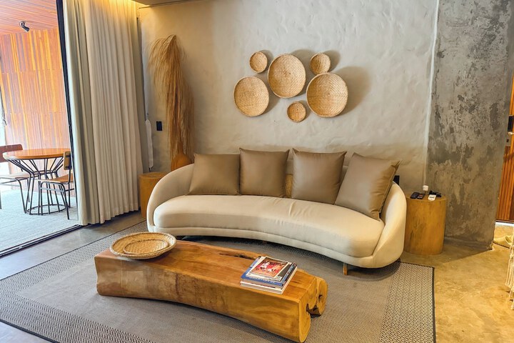 Room 47 of 110