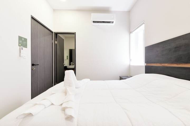 Room 16 of 228