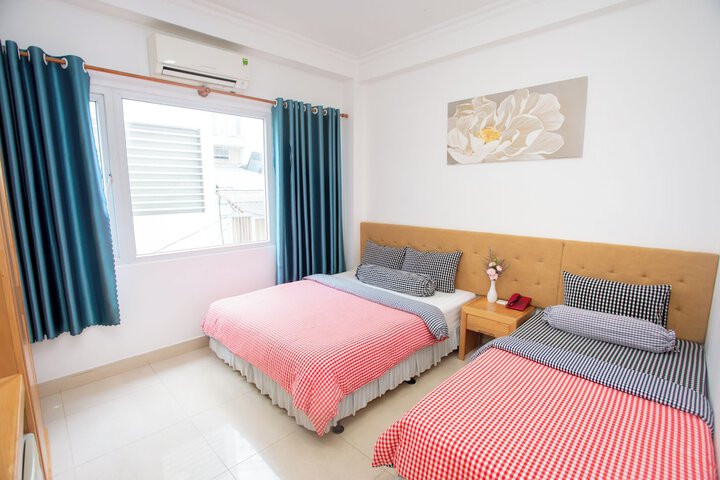 Room 8 of 30