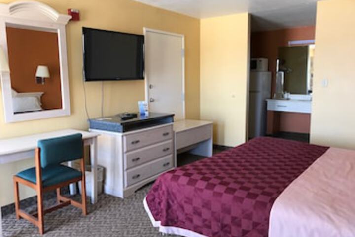 Room 16 of 66