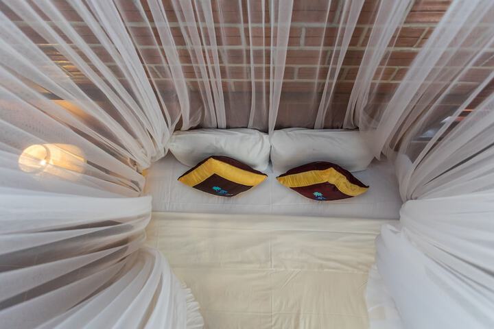 Room 26 of 120