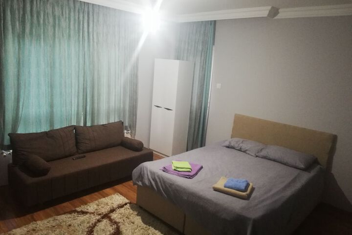 Room 13 of 19