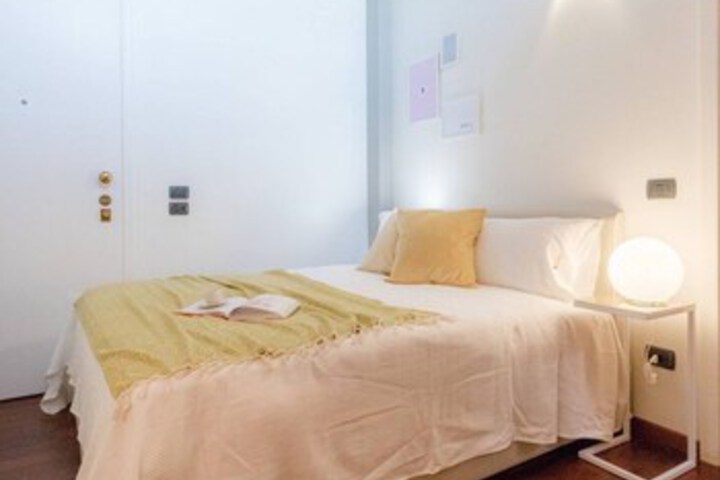 Room 12 of 24
