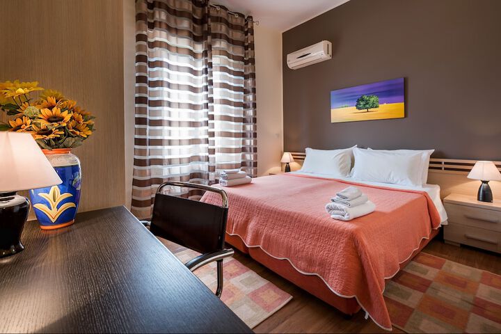 Room 2 of 50