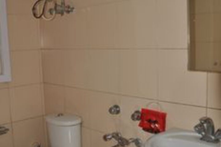 Room 2 of 25