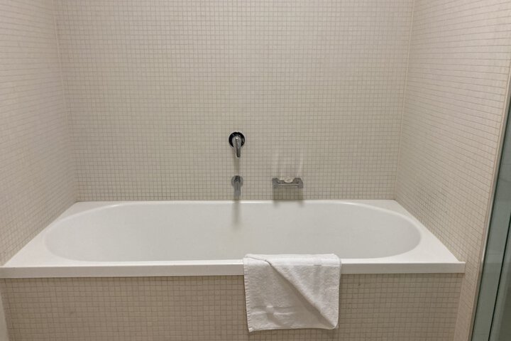 Room 75 of 85