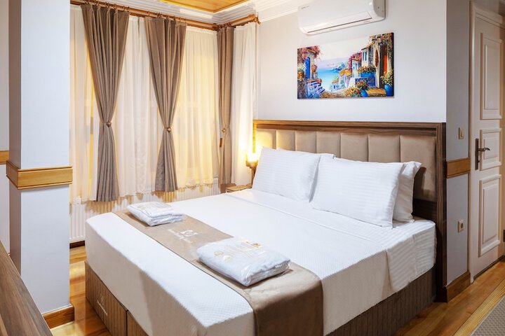Room 4 of 39