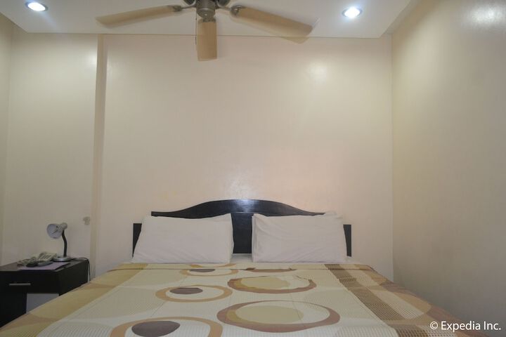 Room 13 of 65