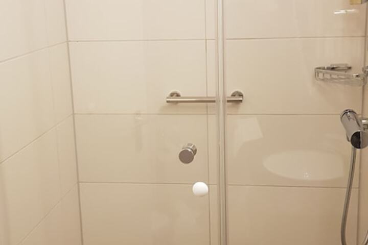 Room 43 of 54