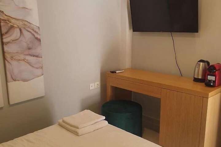 Room 7 of 26