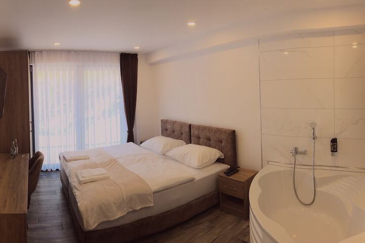 Room 2 of 4