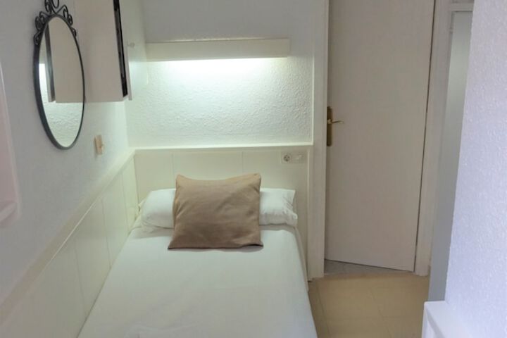 Room 21 of 39