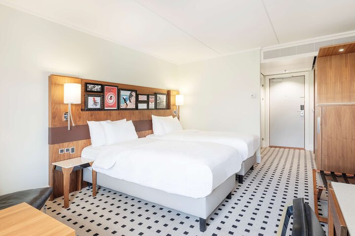Room 18 of 72