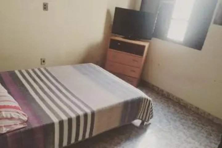 Room 2 of 4