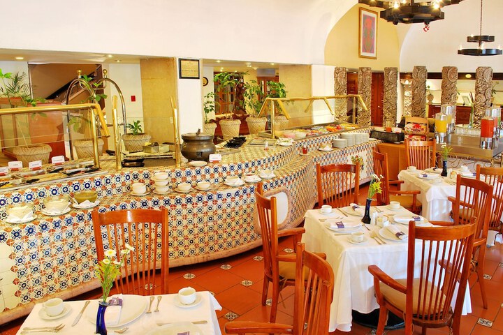 Dining Photos