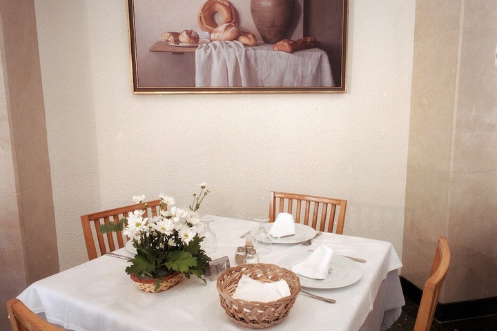 Dining 26 of 47