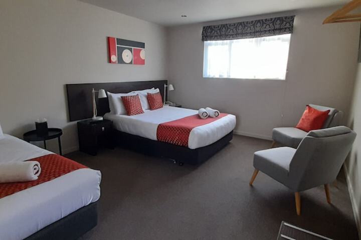 Room 21 of 57