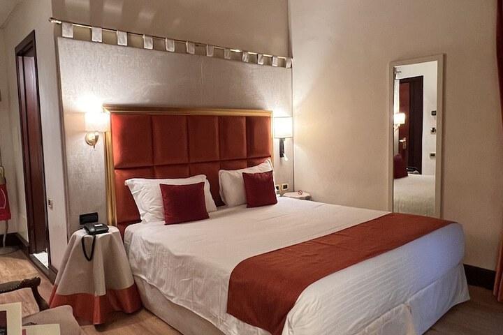 Room 113 of 290
