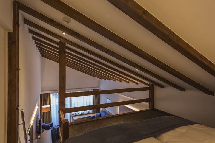 Room 12 of 71