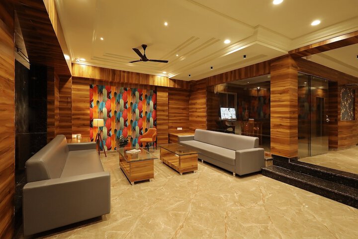 Hotel Interior 10 of 34