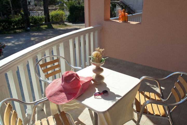 Terrace/Patio 25 of 49