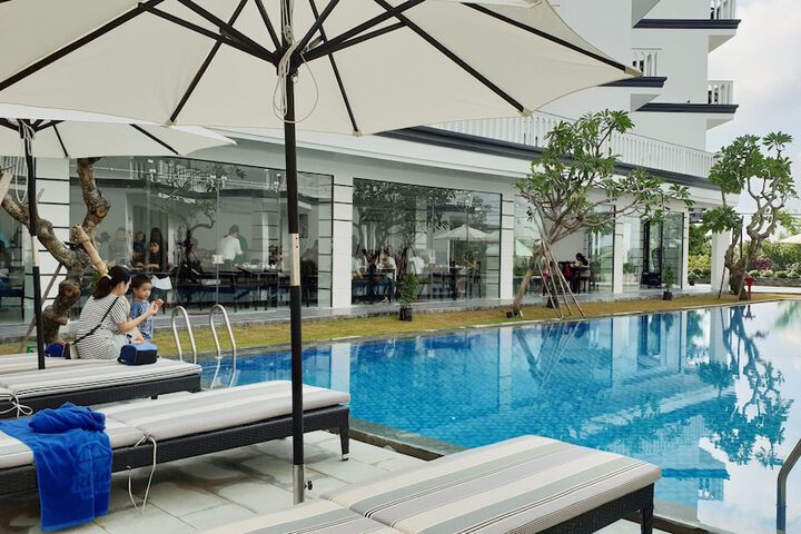 Pool 86 of 143