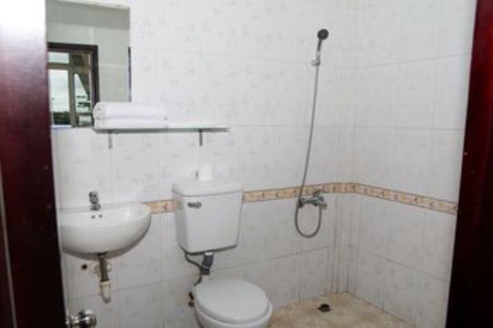 Room 8 of 73