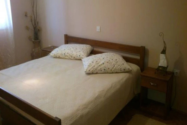 Room 5 of 14