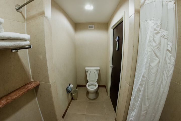 Clean Restrooms