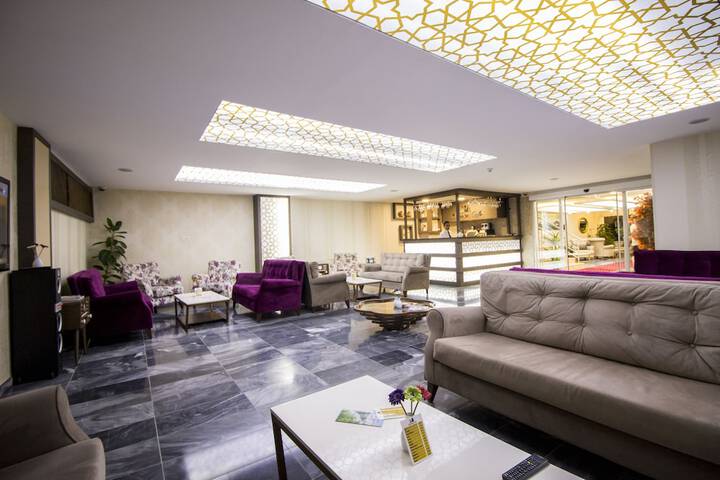 Guest Lobby