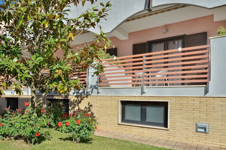 Terrace/Patio 17 of 53