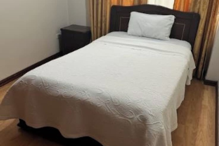Room 11 of 39