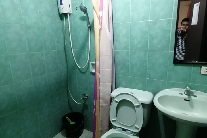 Room 20 of 29