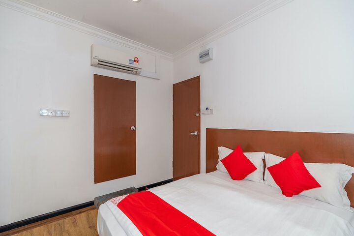 Room 14 of 22