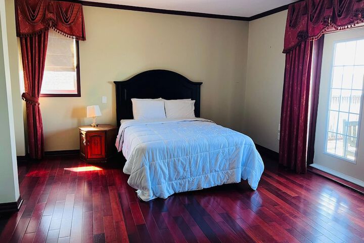 Room 34 of 65