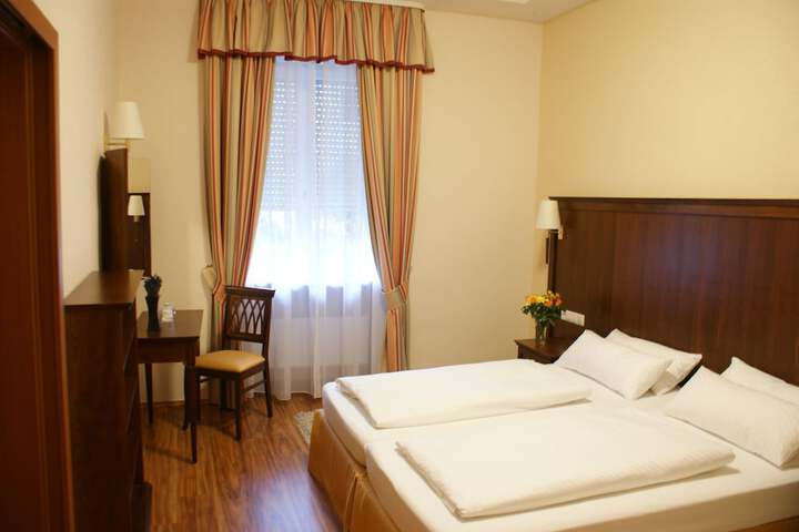 Room 22 of 57