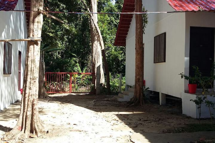 Property Grounds 26 of 34
