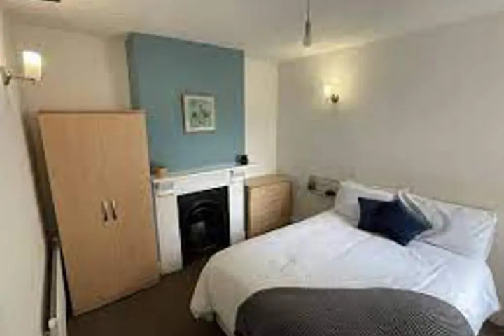 Room 3 of 9