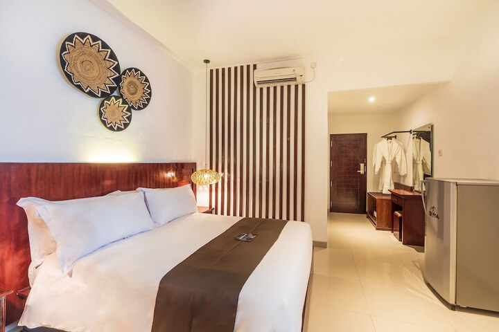 Room 10 of 71