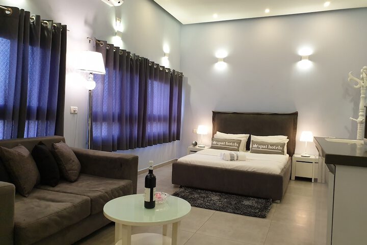 Room 20 of 68