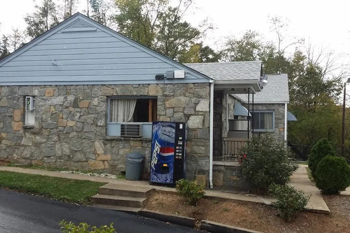 ROCK HAVEN TERRACE MOTEL
