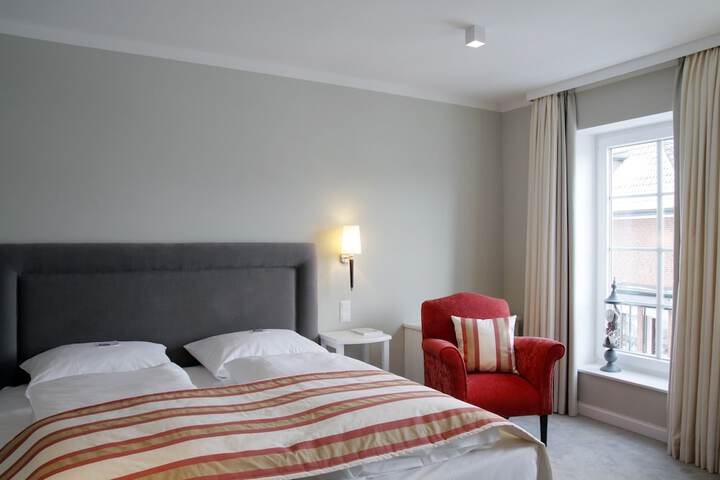 Room 10 of 49